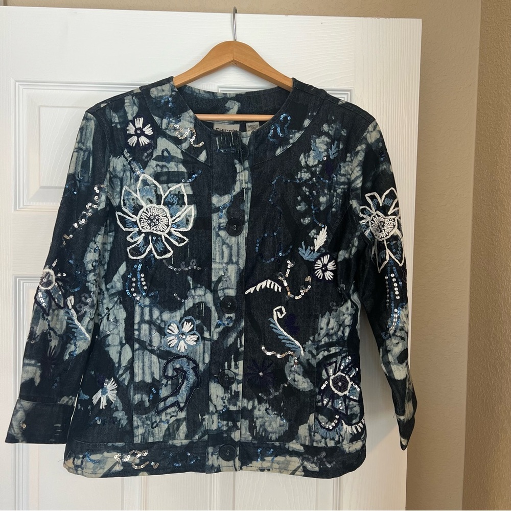 Chico’s Tie Dyed Indigo Denim Jean Jacket Size 1 (Small) Sequins Embroid…